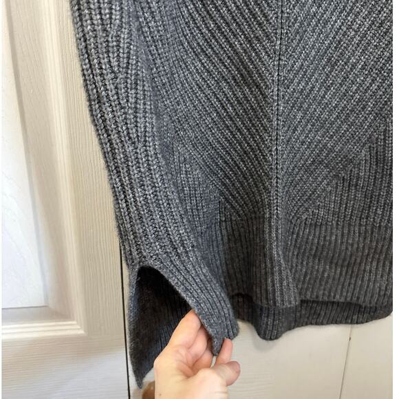 Boss Hugo Boss Fala Gray Luxe Wool Blend Sleeveless Turtleneck Sweater XS (est) - Picture 4 of 6